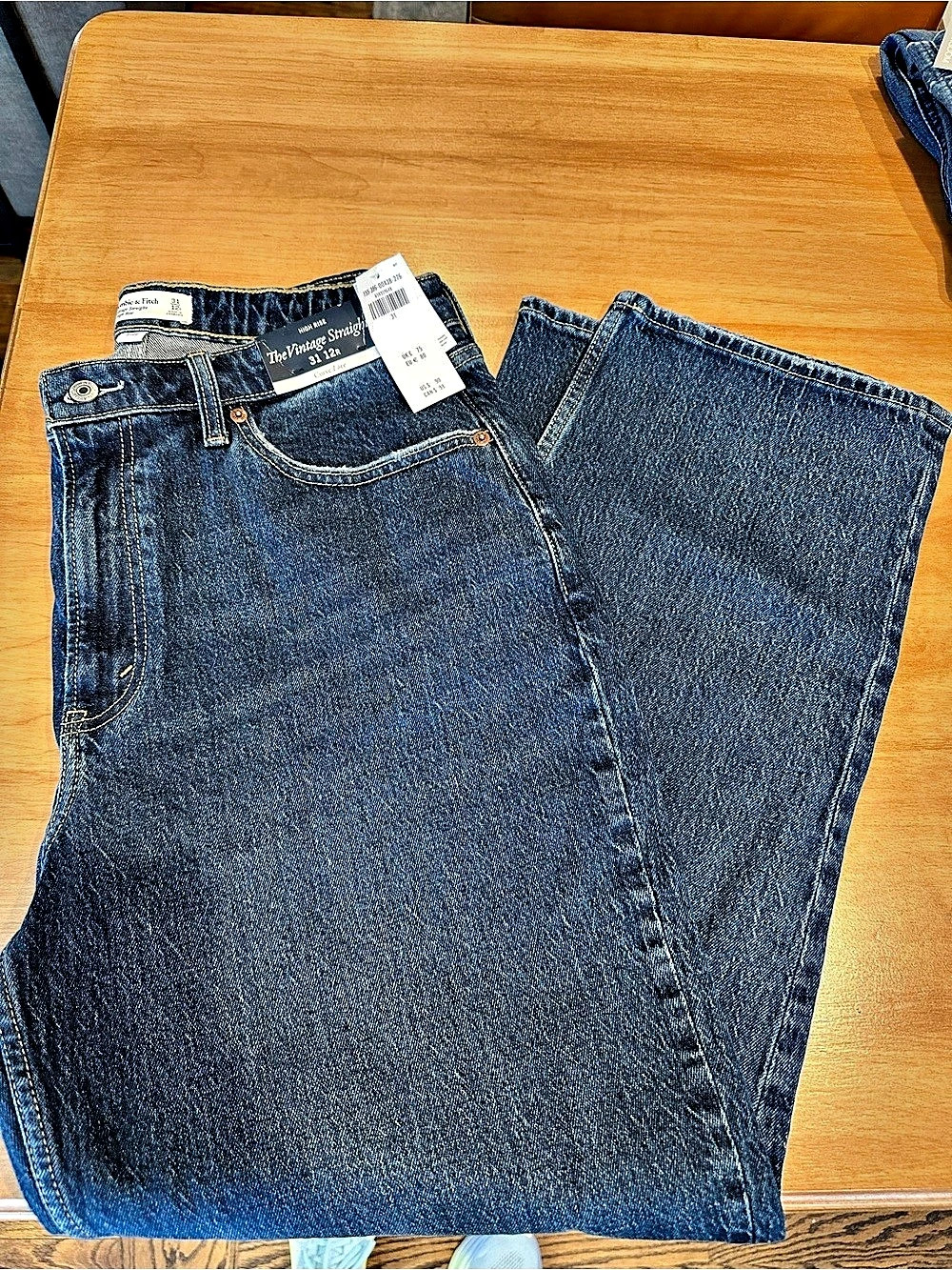 Abercrombie The Vintage Straight women’s denim 31 NWT